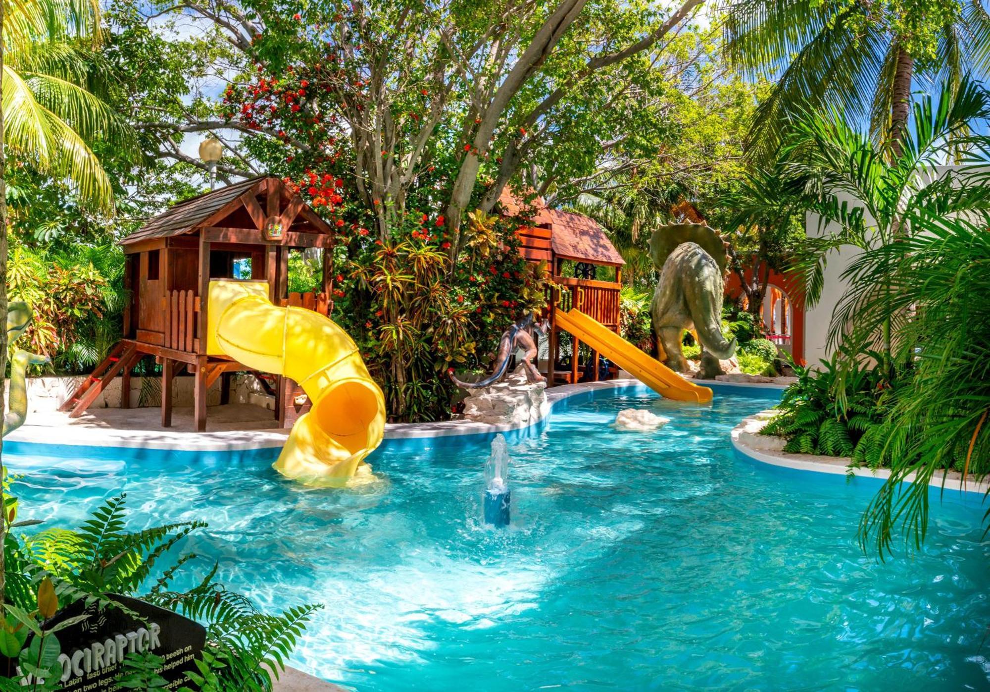 โอเอซิส ปาล์ม - ออล อินคลูซีฟ Hotel แคนคูน ภายนอก รูปภาพ